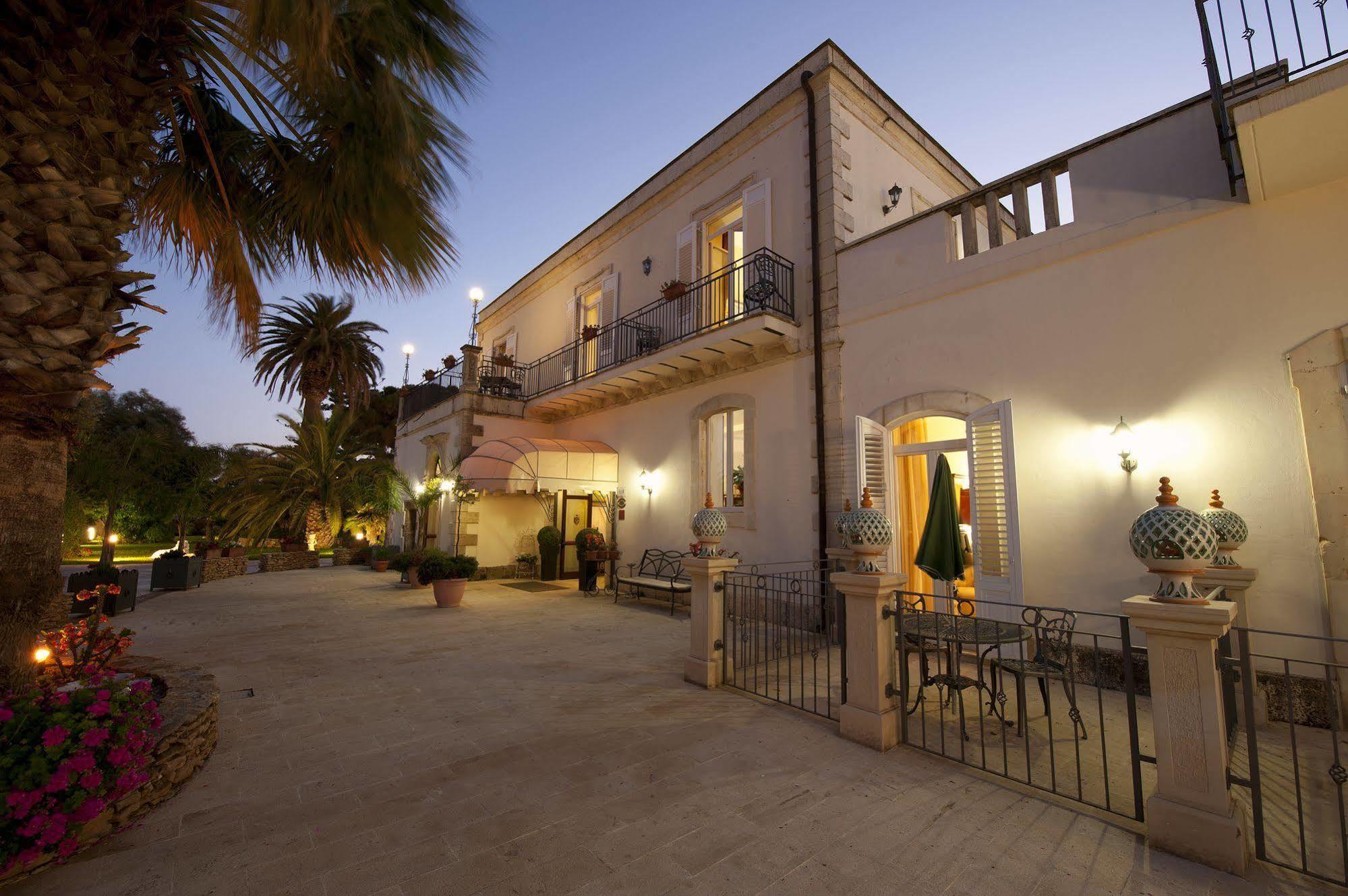 Charme Hotel Villa Principe Fitalia Fanusa Bagian luar foto